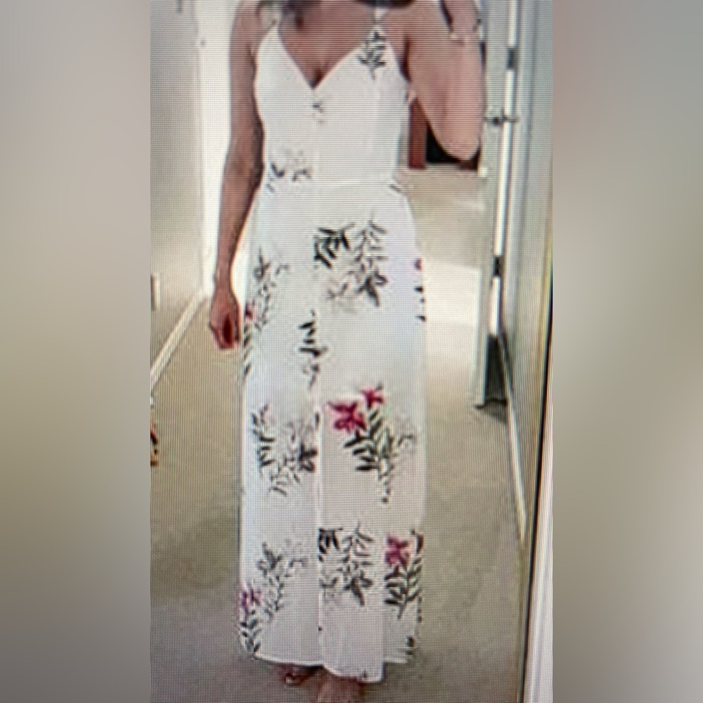 DYNAMITE White Floral Ruffle Dress